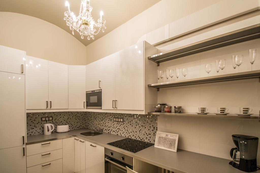 4Bdr Historical Spirit Apt By Ruterra Prague Exterior photo