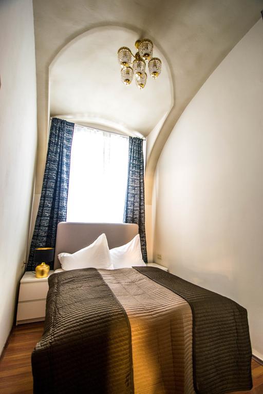 4Bdr Historical Spirit Apt By Ruterra Prague Exterior photo