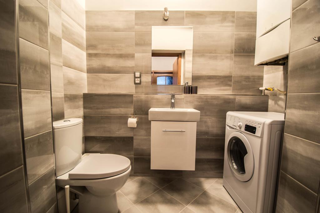 4Bdr Historical Spirit Apt By Ruterra Prague Exterior photo