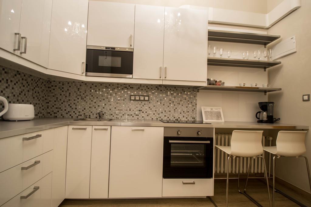 4Bdr Historical Spirit Apt By Ruterra Prague Exterior photo